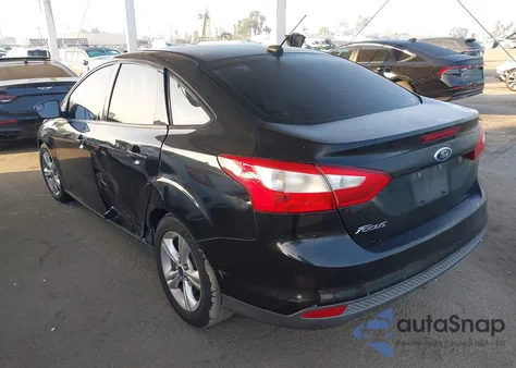 2014 Ford Focus Se z USA, uszkodzony, nr VIN 1FADP3F28EL211045